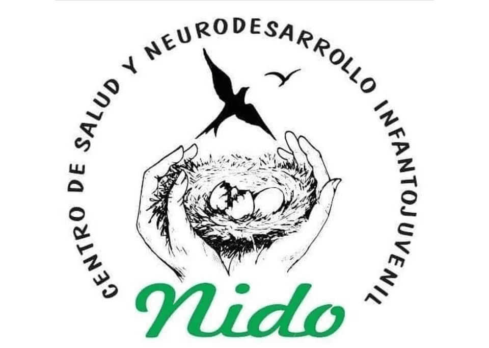 Primer logo de Centro Nido con un nido sostenido entre manos